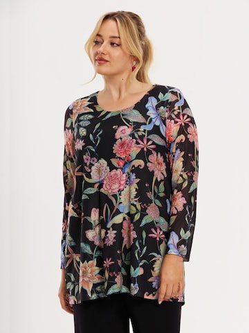 YOEK Shirt in Black: front