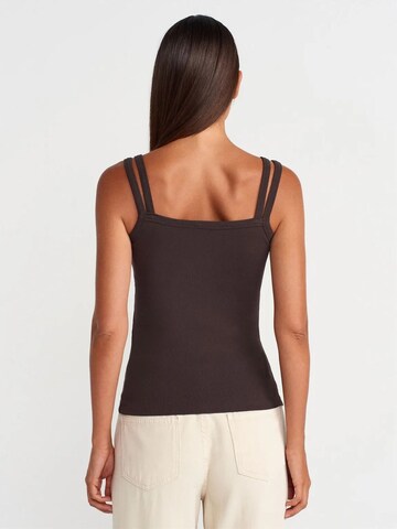 Dilvin Top in Brown