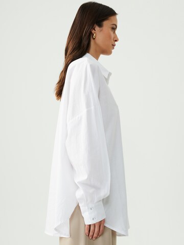 Sável Blouse 'NINA' in White: back