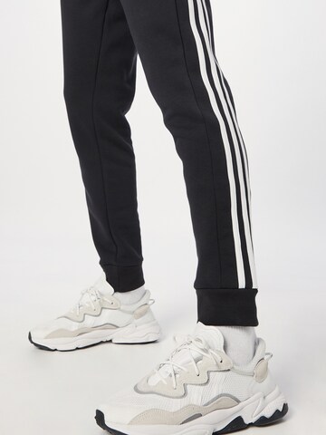 ADIDAS SPORTSWEAR Tapered Sporthose 'Essentials' in Schwarz