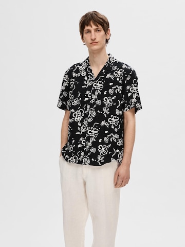 SELECTED HOMME Comfort fit Button Up Shirt in Black