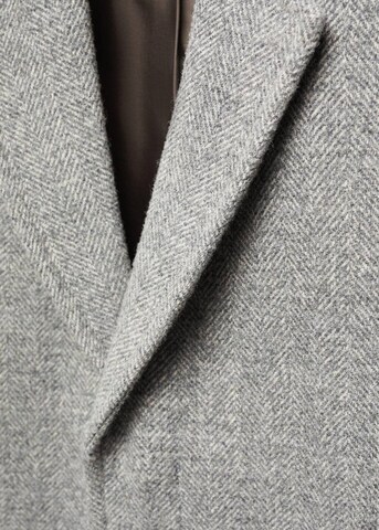 MANGO MAN Between-Seasons Coat 'Carpi' in Grey