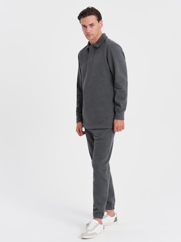 Tenue d'intérieur Ombre en gris : devant