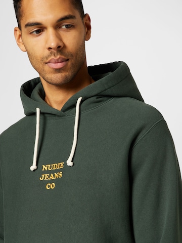 Nudie Jeans Co Sweatshirt 'Fredrik' in Groen