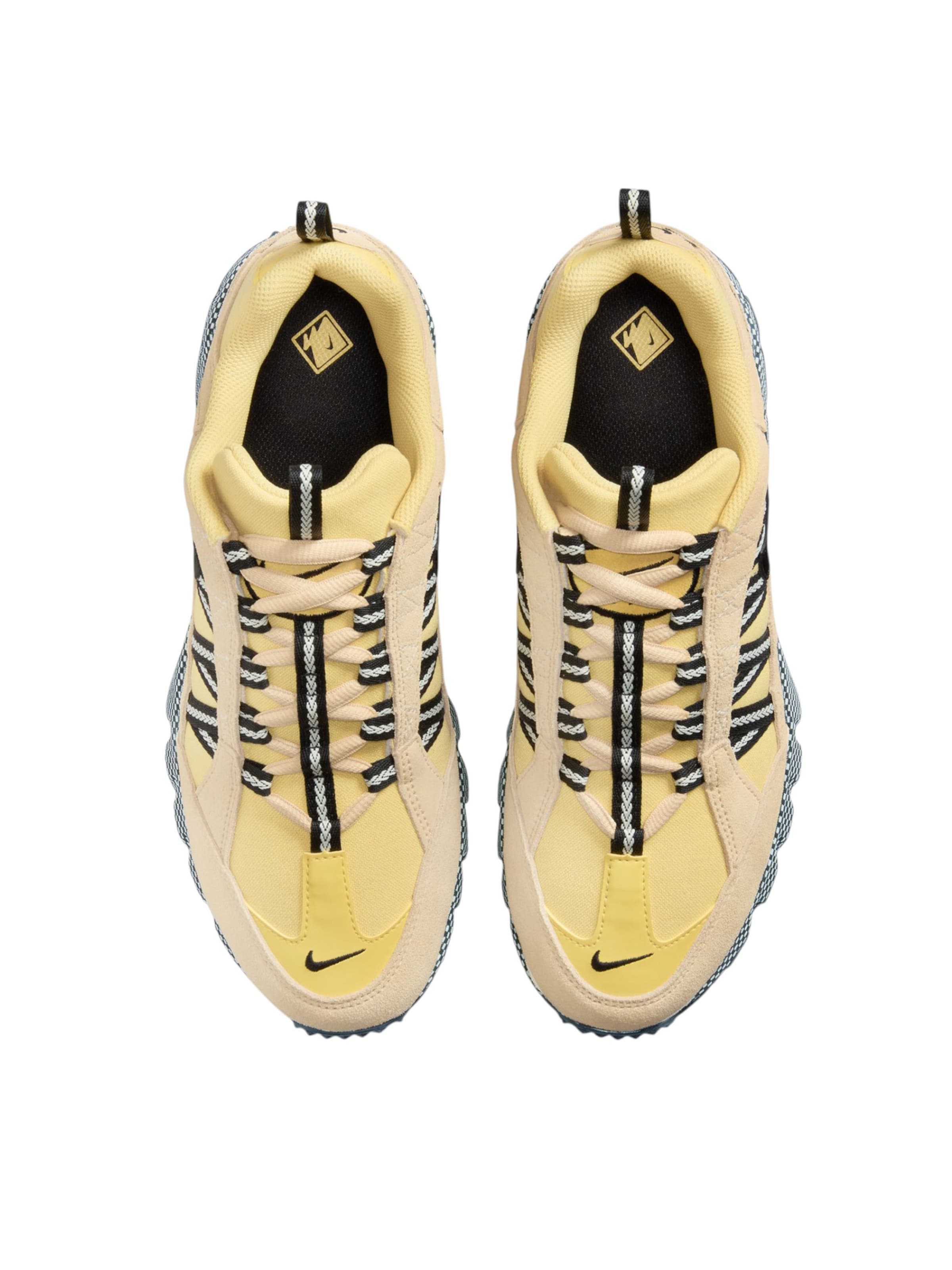 Nike Sportswear Sneakers laag 'HUMARA' in Beige