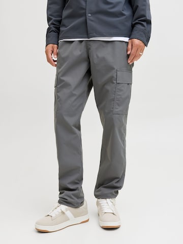 Regular Pantalon cargo JACK & JONES en gris