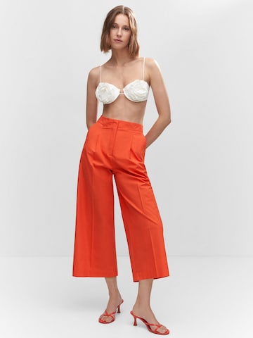 Wide leg Pantaloni con piega frontale 'Pope' di MANGO in arancione