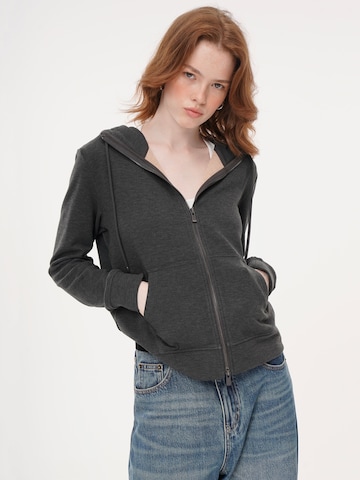 yoligex Sweatshirt 'YOLIGEX Kapuzenjacke Melange Grau mit Reißverschluss & Kängurutasche' in Grijs: voorkant