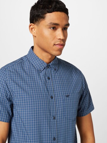 Coupe regular Chemise 'Collin' MUSTANG en bleu