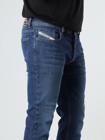 DIESEL Skinny Jeansy 'TROXER' w kolorze niebieski