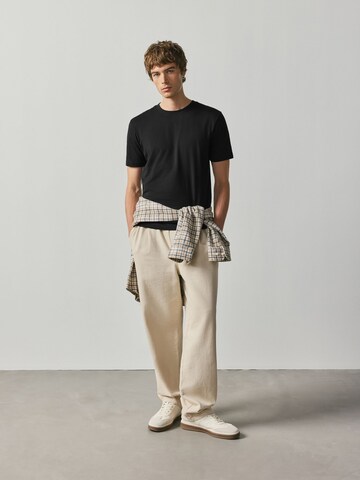 Next - Camiseta 'Essential' en negro