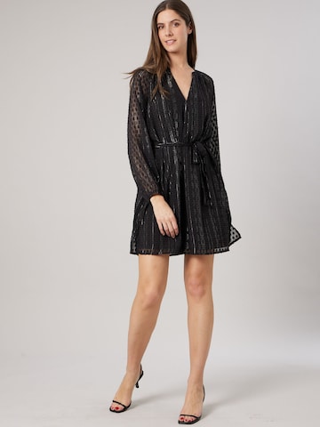 Deeluxe Kleid‌‌ in Schwarz