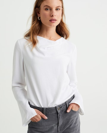 WE Fashion - Blusa em branco: frente