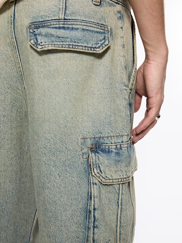 Pull&Bear Loose fit Cargo jeans in Blue