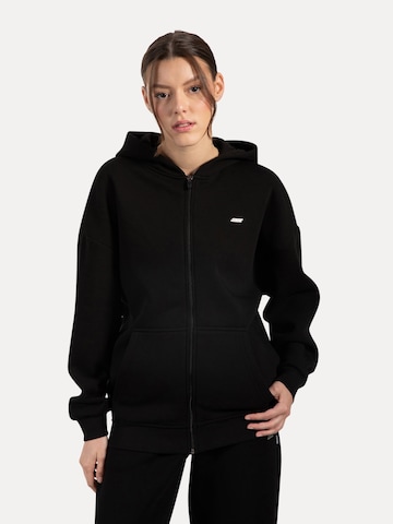 Smilodox Lyanna Basic Zipper Hoodie in Schwarz: Vorderseite