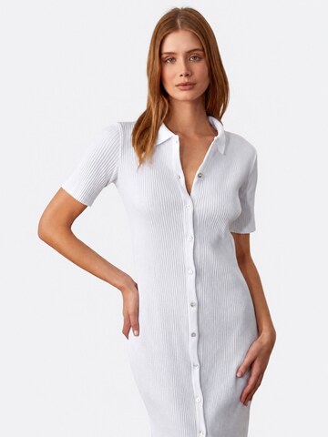 Robe 'Midi' Ethiquet en blanc