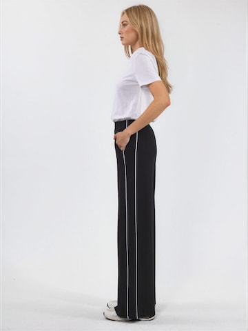 Wide leg Pantaloni di Hiccup in nero