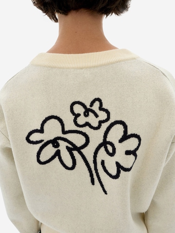 Pulover 'Flower Rope' de la Thinking MU pe alb