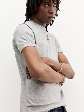T-Shirt Pull&Bear en gris