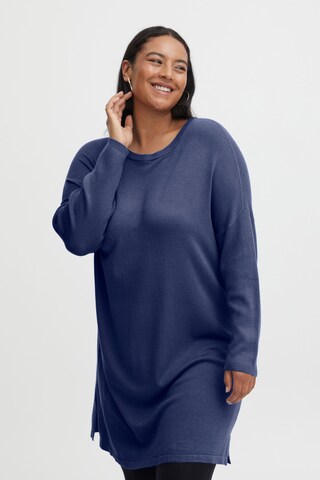 Abito in maglia 'Blume' di Fransa Curve in blu: frontale