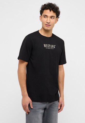 MUSTANG T-Shirt 'Style Austin' in Schwarz: Vorderseite