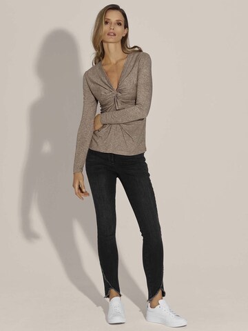 MADELEINE Shirt in Grey