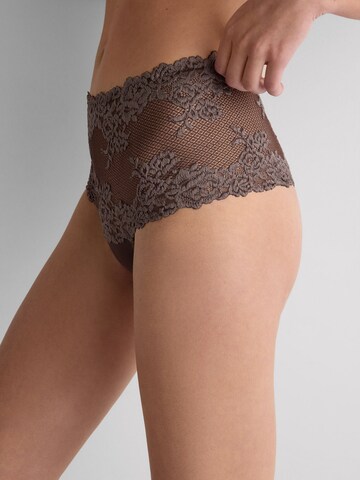 INTIMISSIMI Boyshorts 'Pretty Flowers' in Brown