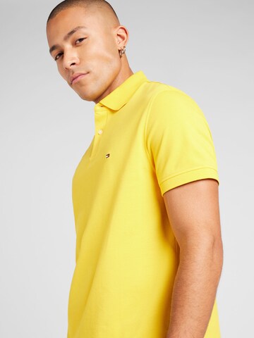 TOMMY HILFIGER Tričko 'CORE 1985' – žlutá