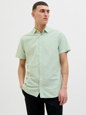 Slim fit Camicia 'JJEBreeze' di JACK & JONES in verde: frontale
