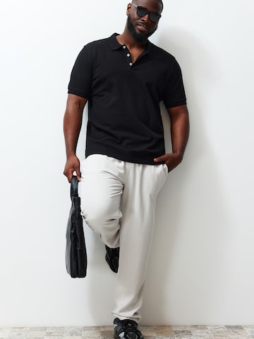 Trendyol Poloshirt in Schwarz