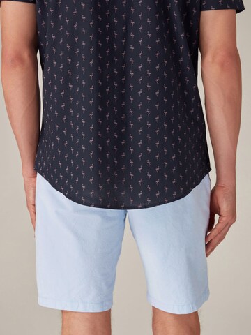 Next Slimfit Shorts in Blau