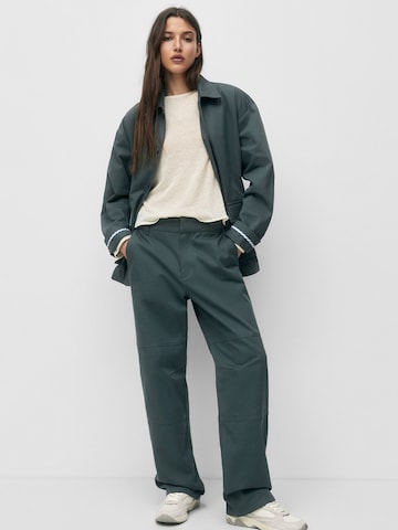 Loosefit Pantaloni de la Pull&Bear pe verde: față