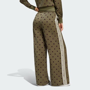 Wide leg Pantaloni di ADIDAS ORIGINALS in verde