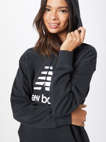 new balance Sweatshirt in Schwarz