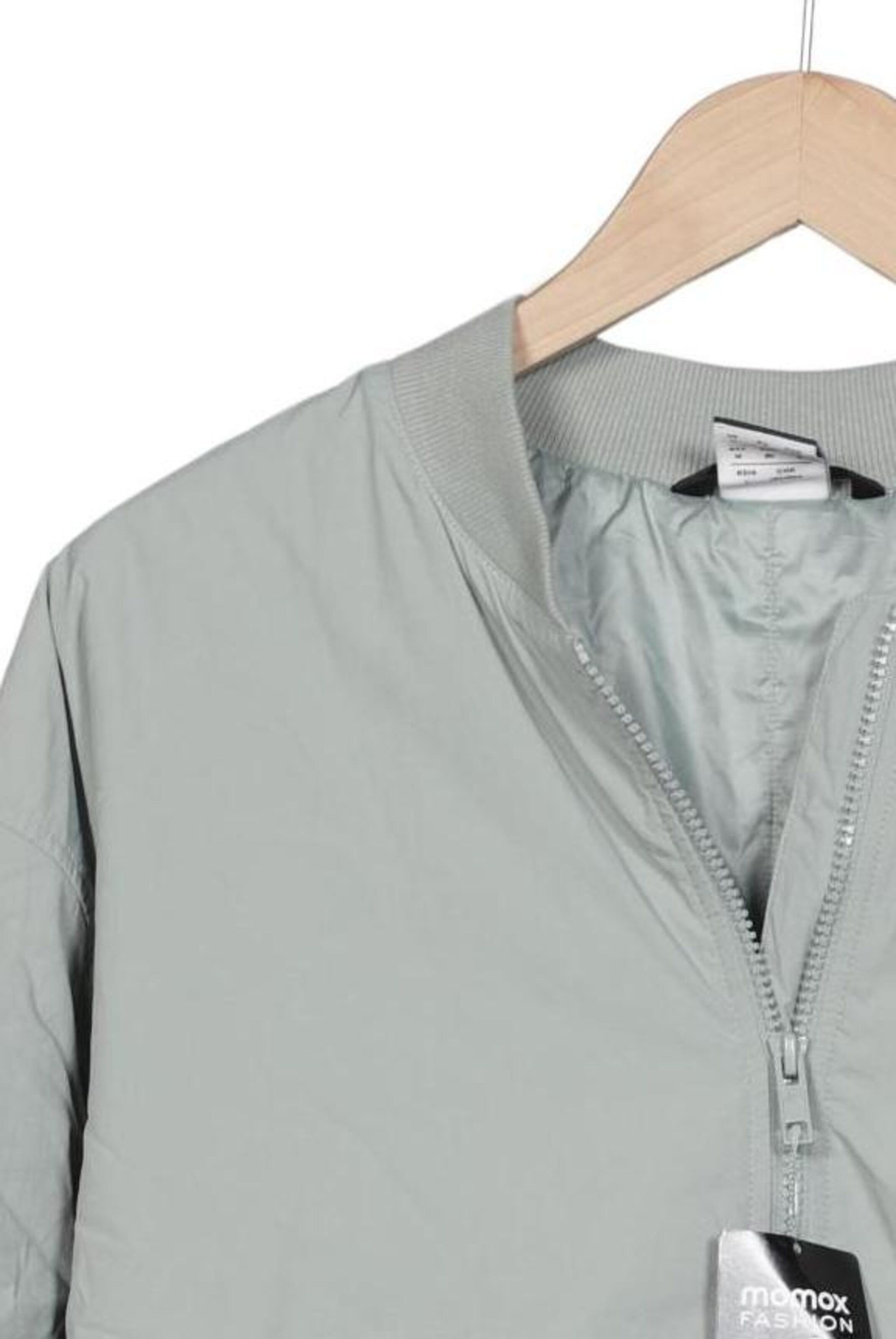 new balance Jacket & Coat in M in Grey