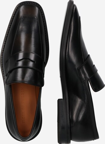 Chaussure basse 'SUNDALIA' Tiger of Sweden en noir