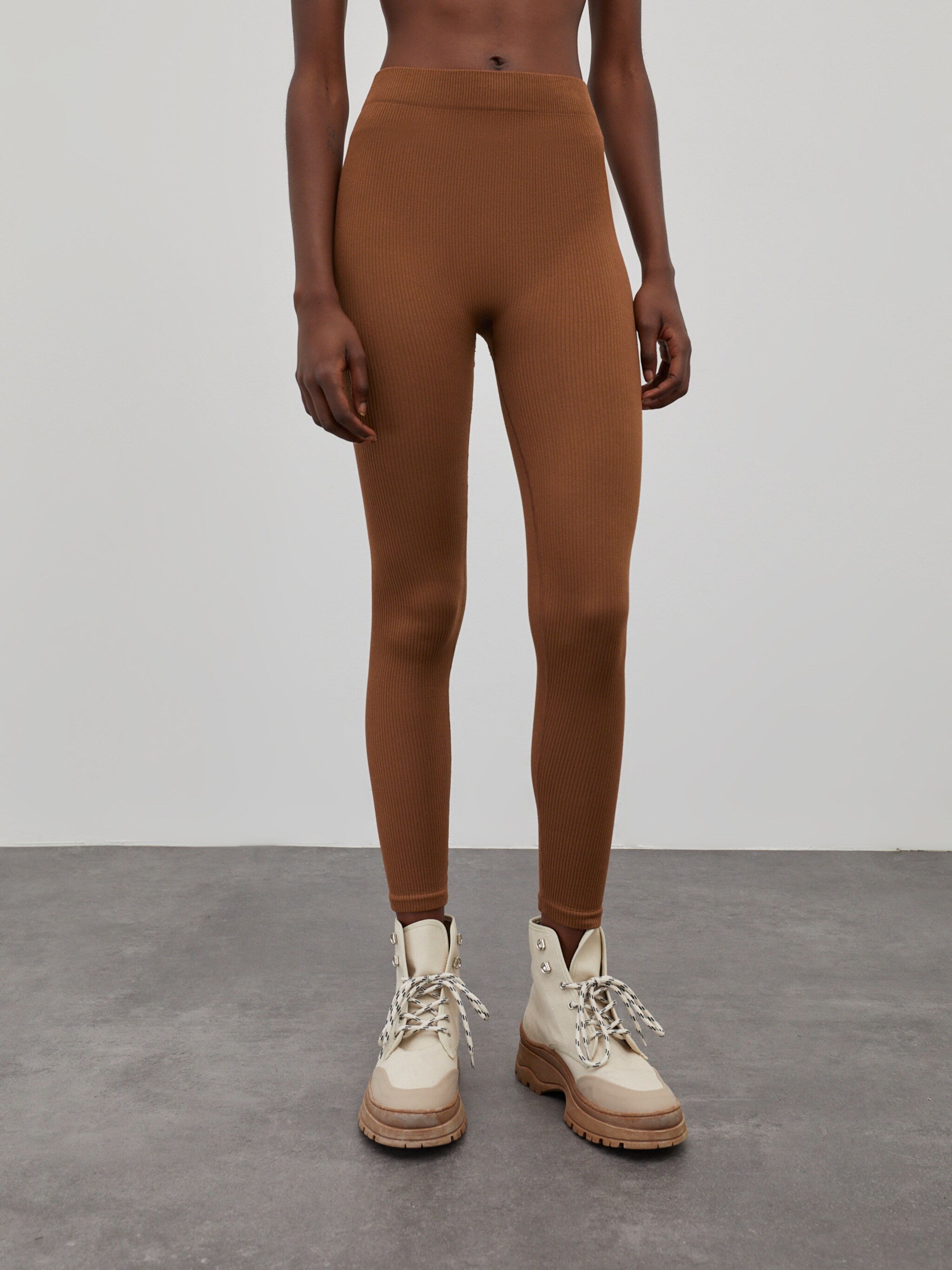 EDITED Produits Leggings 'Jona' kaki