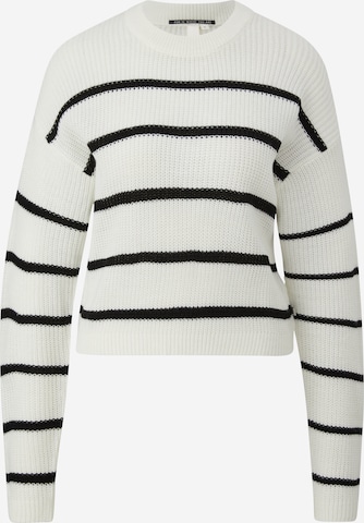 QS Sweater in White: front