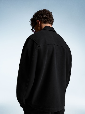 Giacca di mezza stagione di Bershka in nero