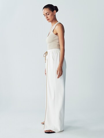 Willa Wide leg Byxa 'Brenna' i vit: baksida