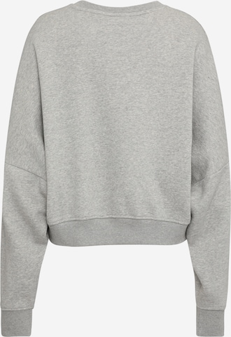 ADIDAS ORIGINALS - Sweatshirt 'Essentials' em cinzento