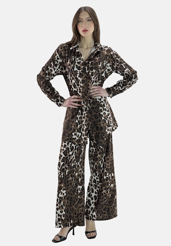 Tenue d'intérieur Elara en marron : devant