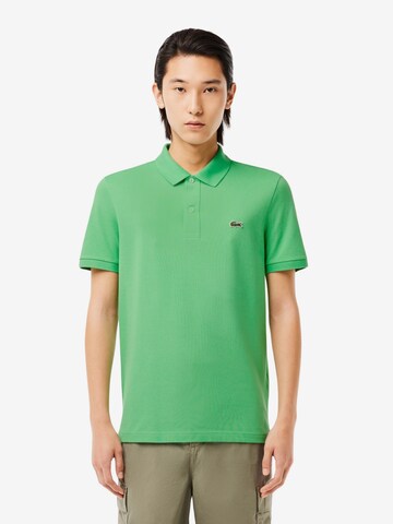 T-Shirt LACOSTE en vert : devant