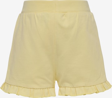Hummel Regular Pants in Yellow