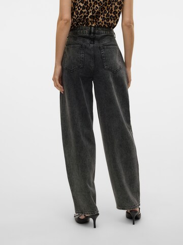 Loosefit Jeans 'VMOLLIE' di VERO MODA in grigio
