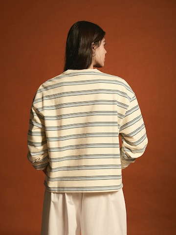 Bershka Shirt in Gelb