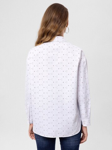 By Diess Collection - Blusa en blanco