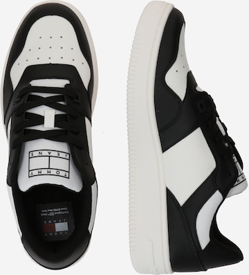 Tommy Jeans Sneakers laag 'Essential Retro' in Zwart