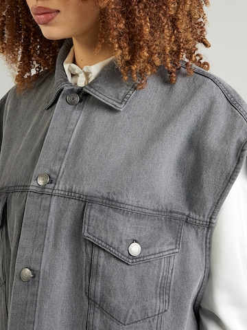 Karo Kauer Weste in Grau