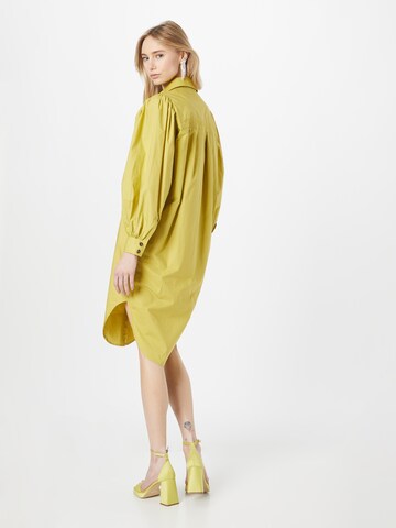 Copenhagen Muse - Vestido camisero 'BLUR' en amarillo